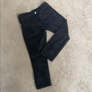 Camo capris leggings